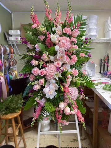 Florist «The Village Flower Shop», reviews and photos, 132 S Addison St, Bensenville, IL 60106, USA