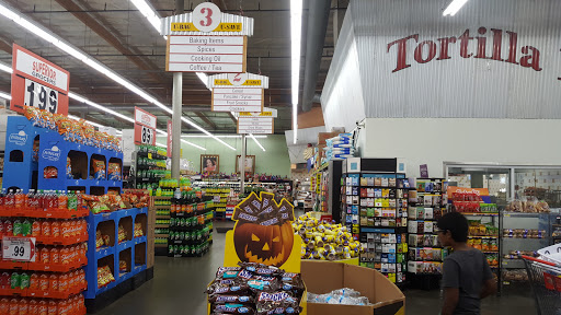 Grocery Store «Superior Grocers», reviews and photos, 9801 Laurel Canyon Blvd, Pacoima, CA 91331, USA