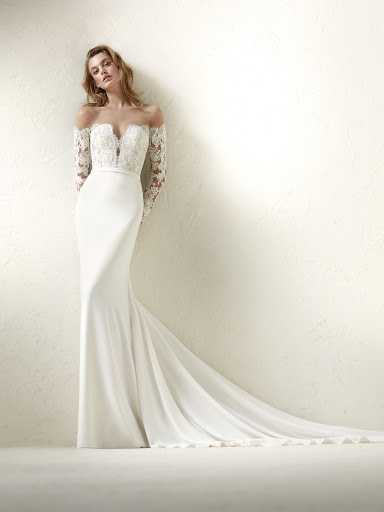 Bridal Shop «Blue House Bridal», reviews and photos, 31 S Rangeline Rd, Carmel, IN 46032, USA