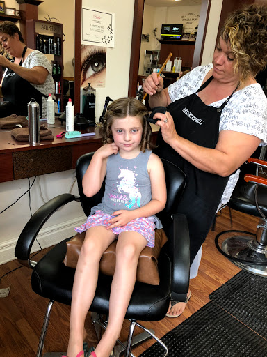 Beauty Salon «Shear Elegance Salon», reviews and photos, 415 West Ave #1, Medina, NY 14103, USA