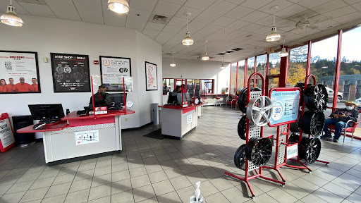 Tire Shop «Discount Tire Store - Tigard, OR», reviews and photos, 11462 SW Pacific Hwy, Tigard, OR 97223, USA