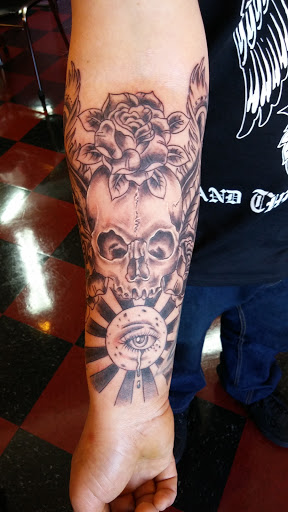 Tattoo Shop «Nova Tattoo Studio», reviews and photos, 4938 N Lombard St, Portland, OR 97203, USA