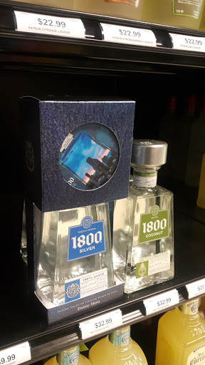 Liquor Store «Edison Discount Wine & Spirits», reviews and photos, 144 Talmadge Rd, Edison, NJ 08817, USA