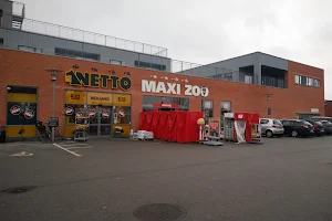 Maxi Zoo image
