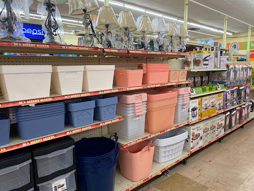 Dollar Store «FAMILY DOLLAR», reviews and photos, 1313 N Lewis Ave, Waukegan, IL 60085, USA