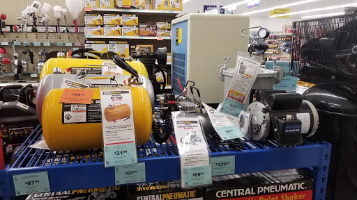 Hardware Store «Harbor Freight Tools», reviews and photos, 1291 N Hacienda Blvd, La Puente, CA 91744, USA