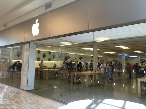 Computer Store «Apple Tysons Corner», reviews and photos, 1961 Chain Bridge Rd, McLean, VA 22102, USA