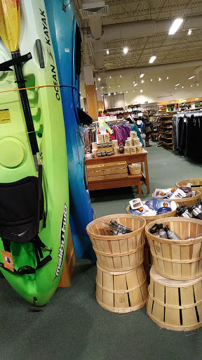 Clothing Store «L.L. Bean Outlet», reviews and photos, 31 Gusabel Ave, Nashua, NH 03063, USA