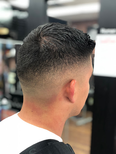 Barber Shop «Avenue Barbershop», reviews and photos, 68-32 Myrtle Ave, Glendale, NY 11385, USA
