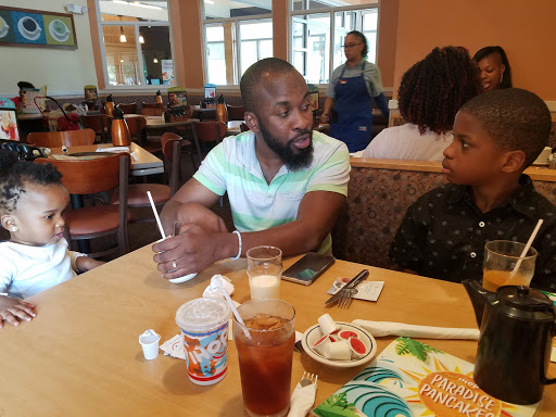 Shopping Mall «Copaco Shopping Center», reviews and photos, 335 Cottage Grove Rd, Bloomfield, CT 06002, USA