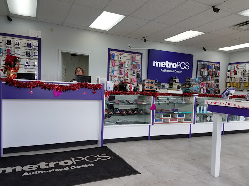 Cell Phone Store «MetroPCS Authorized Dealer», reviews and photos, 3487 Richfield Rd, Flint, MI 48506, USA