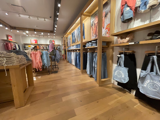 Clothing Store «AEO & Aerie Store», reviews and photos, 2615 Medical Center Pkwy #1370, Murfreesboro, TN 37129, USA