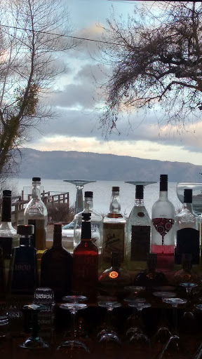 Restaurant «TNT on the Lake», reviews and photos, 2599 Lakeshore Blvd, Lakeport, CA 95453, USA