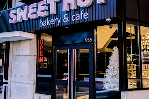 Sweet Hut Bakery & Cafe image