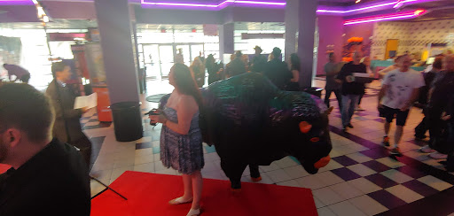 Movie Theater «Regal Cinemas Niagara Falls 12», reviews and photos, 720 Builders Way, Niagara Falls, NY 14304, USA