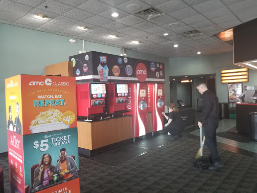Movie Theater «AMC Classic Illinois Centre 8», reviews and photos, 3107 Civic Cir Blvd, Marion, IL 62959, USA
