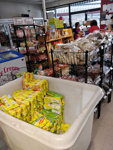 Indian Grocery Store «Shalimar Grocery», reviews and photos, 16541 Redmond Way, Redmond, WA 98052, USA