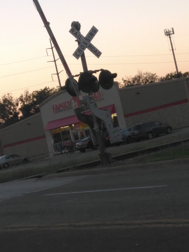 Dollar Store «FAMILY DOLLAR», reviews and photos, 103 E Palestine St, Hutchins, TX 75141, USA