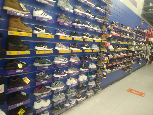 Sporting Goods Store «Big 5 Sporting Goods», reviews and photos, 3132 Stevens Creek Blvd, San Jose, CA 95117, USA