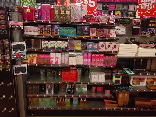 Variety Store «Five Below», reviews and photos, 1078 E Lancaster Ave, Downingtown, PA 19335, USA