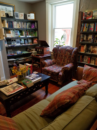 Book Store «Roebling Point Books & Coffee», reviews and photos, 306 Greenup St, Covington, KY 41011, USA