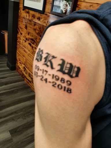 Tattoo Shop «Clockwork Tattoo and Art Gallery», reviews and photos, 315 Main St, Southbridge, MA 01550, USA