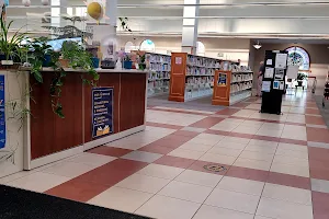 Crawfordsville District Public Library image