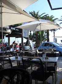 Atmosphère du Restaurant français Plage Long Beach à Cannes - n°18