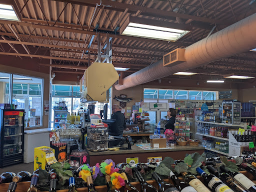 Liquor Store «Village Liquor», reviews and photos, 16731 E Hwy 13, Prior Lake, MN 55372, USA