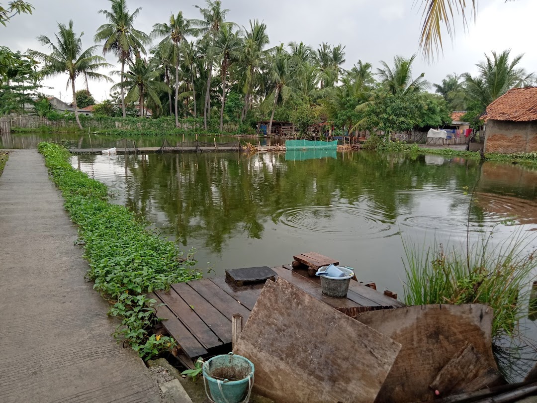 Kolam Pemancingan Om Menong