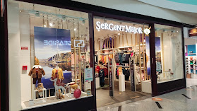 Sergent Major Gaia shopping