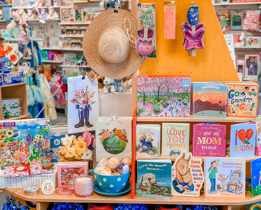 Toy Store «Island Treasure Toys Yarmouth», reviews and photos, 805 US-1, Yarmouth, ME 04096, USA