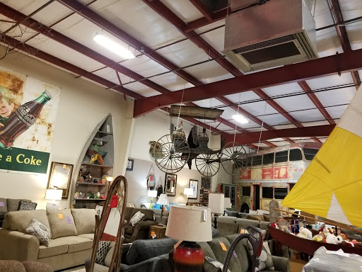 Furniture Store «Hometown Furniture Center», reviews and photos, 2665 S Santiam Hwy, Lebanon, OR 97355, USA