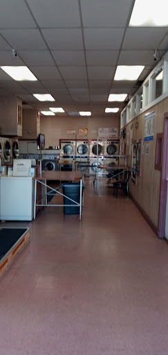 Laundromat «Martinazzi Drycleaner & Coin Laundromat (Laundromat Open till 9:30 PM Everyday)», reviews and photos, 19401 SW Martinazzi Ave, Tualatin, OR 97062, USA