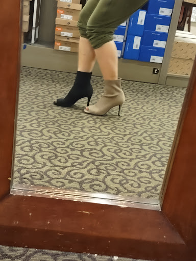 Shoe Store «DSW Designer Shoe Warehouse», reviews and photos, 14363 W Colfax Ave, Lakewood, CO 80401, USA