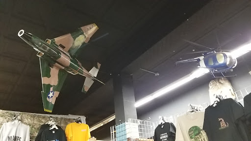 Army & Navy Surplus Shop «Army Navy Sales», reviews and photos, 3100 N Lincoln Ave, Chicago, IL 60657, USA