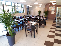 Atmosphère du Restaurant français La Cascade à Champeaux - n°5