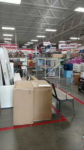 Home Improvement Store «Tractor Supply Co.», reviews and photos, 6818 S Scatterfield Rd, Anderson, IN 46013, USA