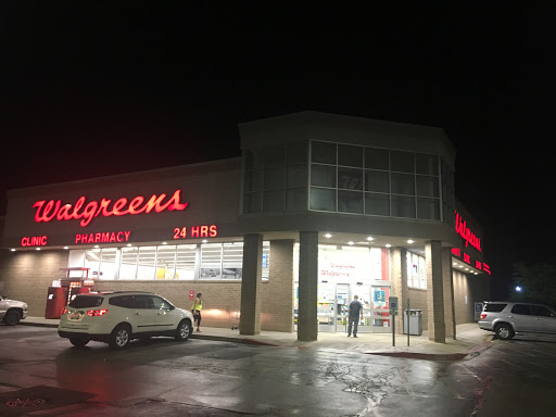 Walgreens, 305 W Rollins Rd, Round Lake Beach, IL 60073, USA, 