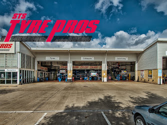 Tyre Pros Canary Way