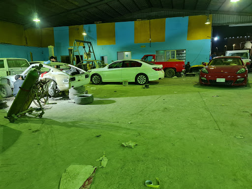 ورشة سيارات الوكالة للسمكرة 