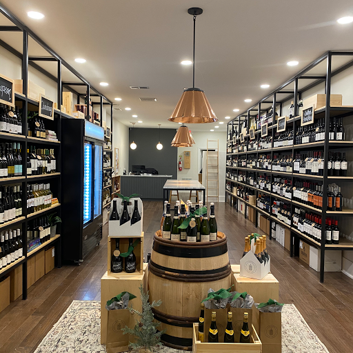 Vinissimo Wine Shop image 5