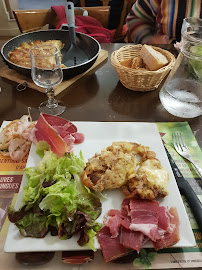 Plats et boissons du Restaurant français Le Petit Casse Graine à Orcines - n°4