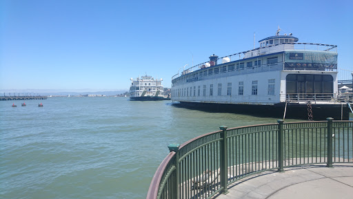 Sports Complex «Bay Club at the Gateway», reviews and photos, 370 Drumm St, San Francisco, CA 94111, USA