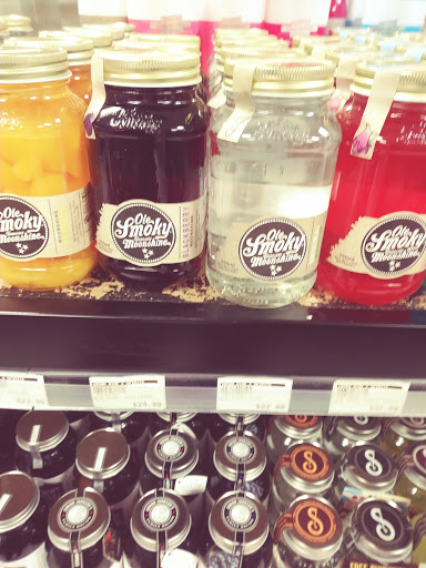 Grocery Store «IGA», reviews and photos, 1010 N Washington Ave, Cookeville, TN 38501, USA