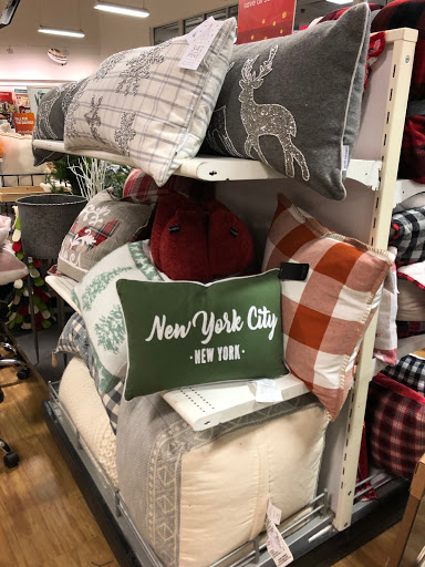 Department Store «HomeGoods», reviews and photos, 2201 Nostrand Ave, Brooklyn, NY 11210, USA