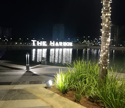 Fuente Plaza Harbor photo