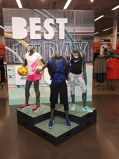 Clothing Store «Nike Factory Store», reviews and photos, 7105 Mills Civic Pkwy #140, West Des Moines, IA 50266, USA