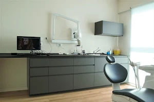 Monti Dental Center- Dentista Poggibonsi image