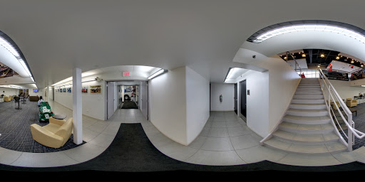 Car Dealer «Larry Roesch Chrysler Jeep Dodge RAM», reviews and photos, 200 W Grand Ave, Elmhurst, IL 60126, USA